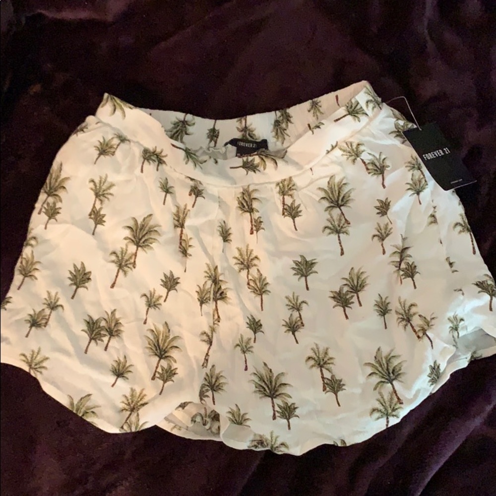 Palm tree comfy shorts